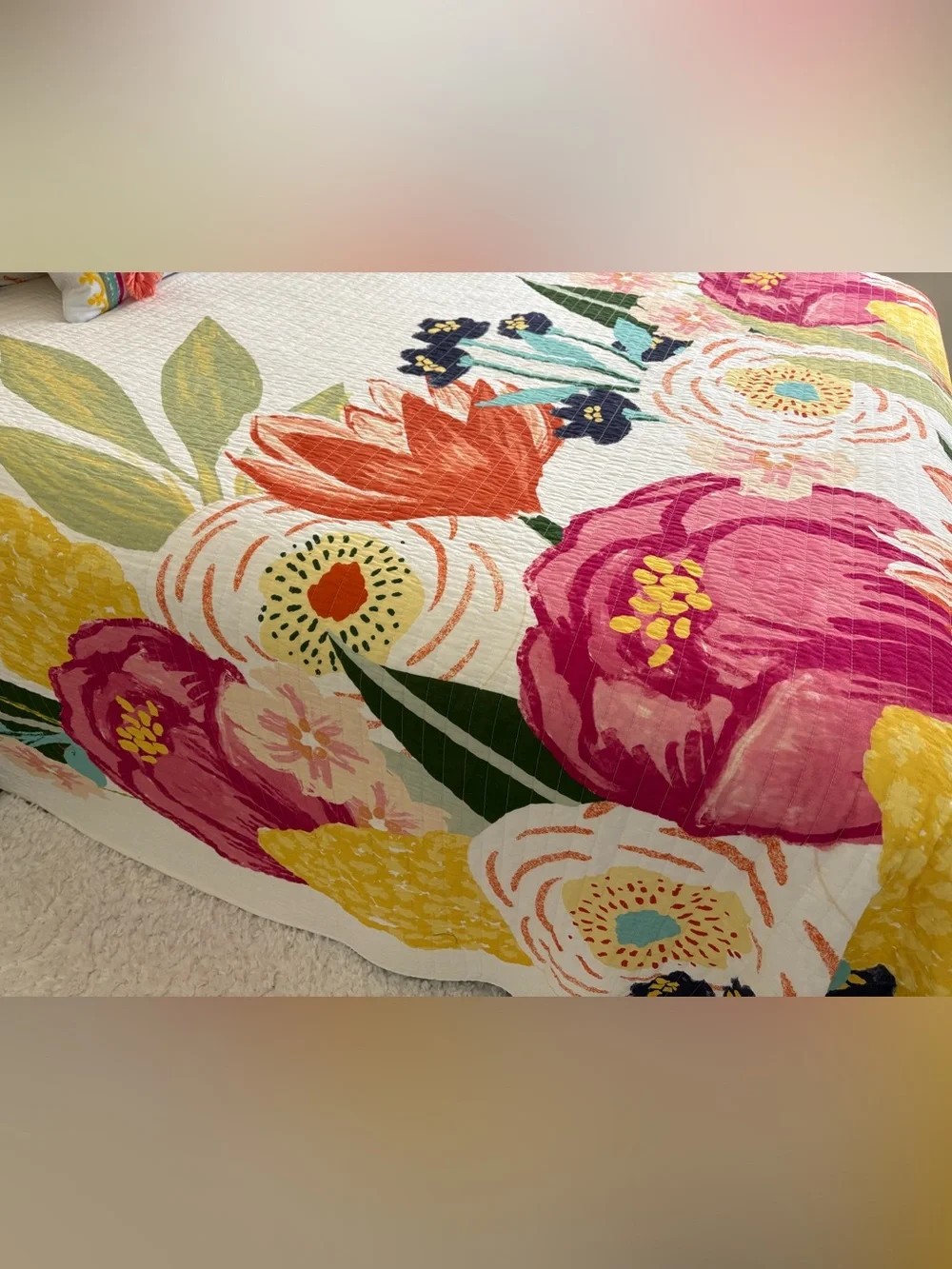 Floral Quilted 4 piece Bedspread set in White with Pink, Yellow & Green